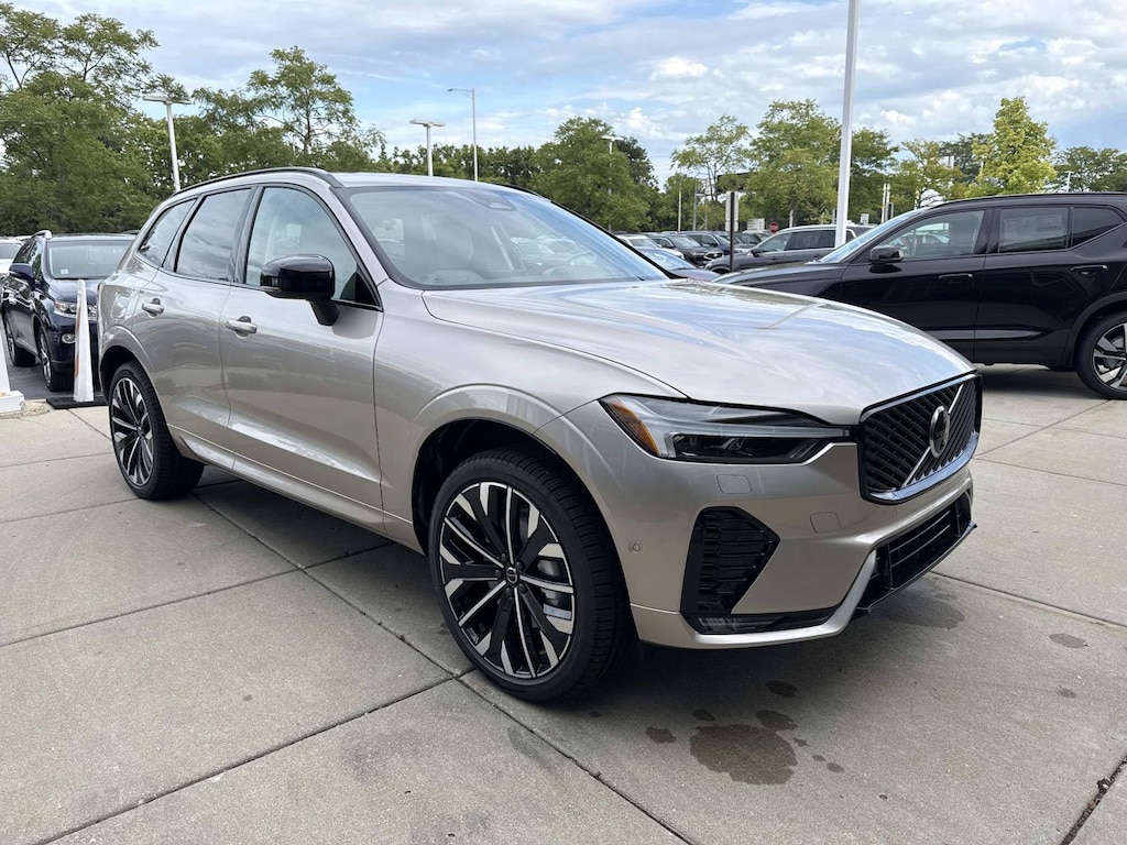 New 2027 Volvo XC60 B5 Ultra SUV
