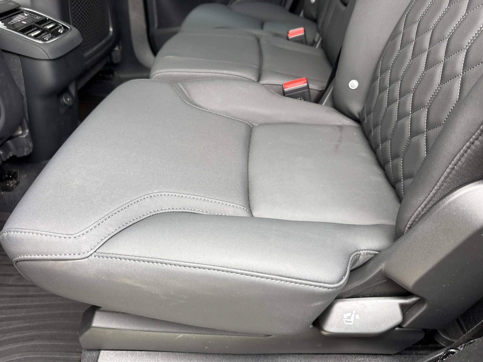 2026 Volvo XC90 Plus - Photo 15