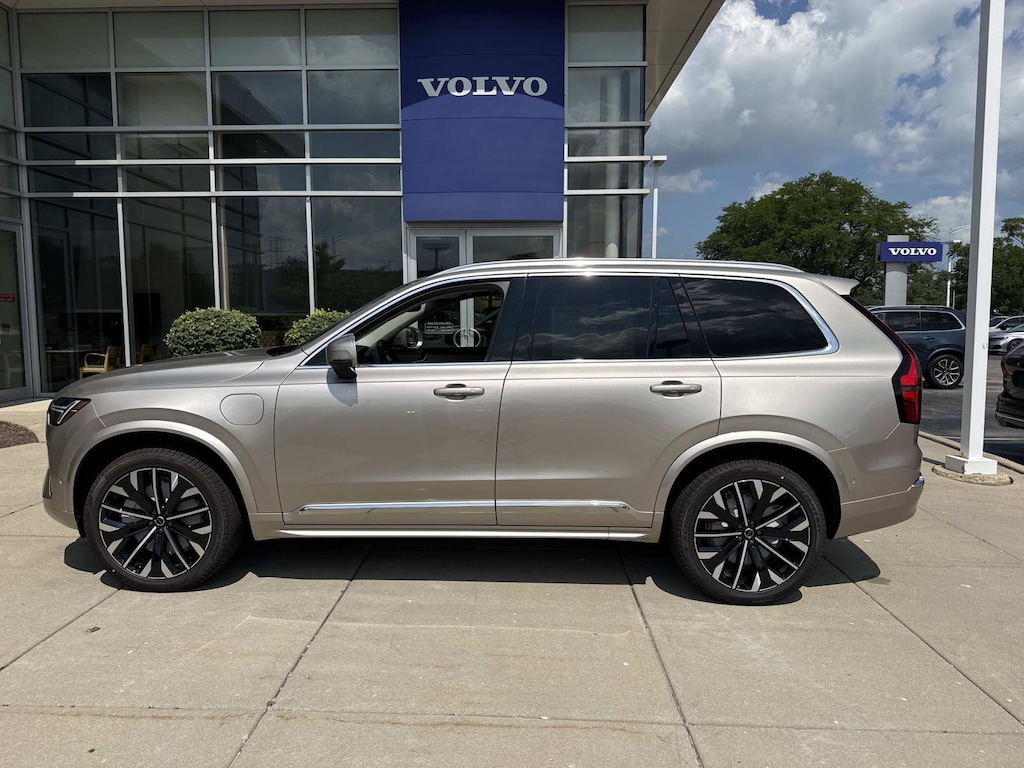 New 2026 Volvo XC90 plug-in hybrid T8 Plus 7-Seater SUV