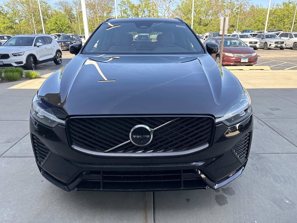 New 2026 Volvo XC60 B5 Plus SUV