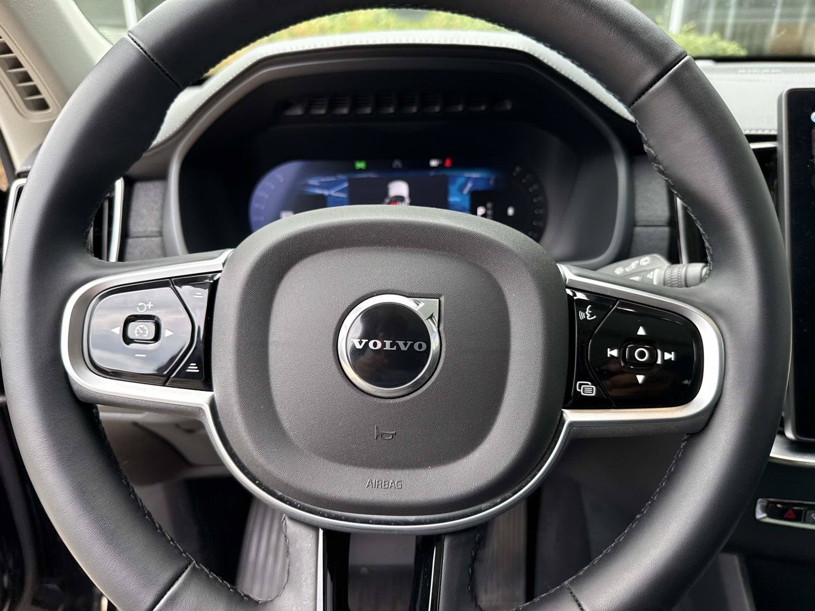 2026 Volvo XC90 Plus - Photo 36