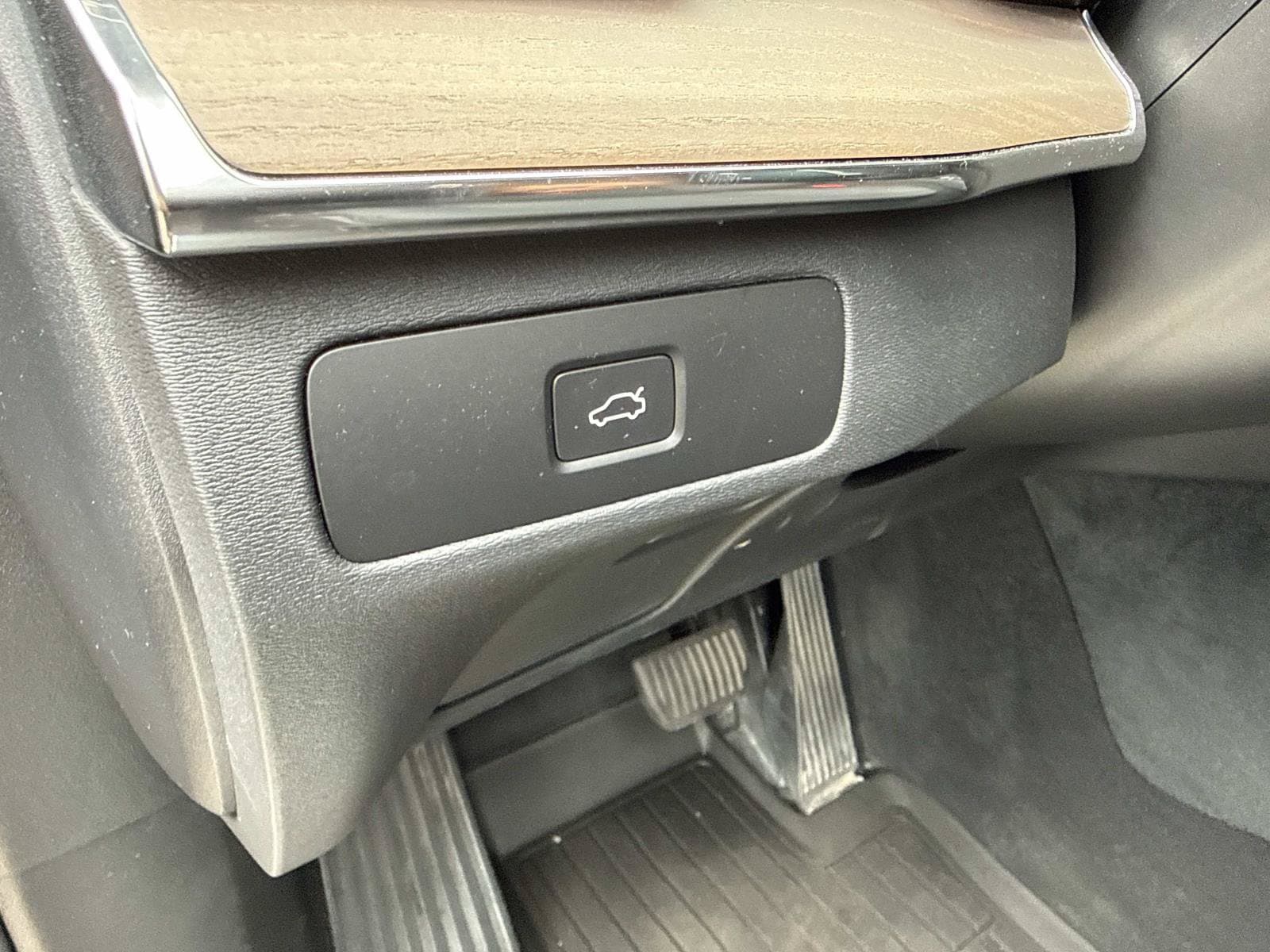 2026 Volvo XC90 Plus - Photo 28
