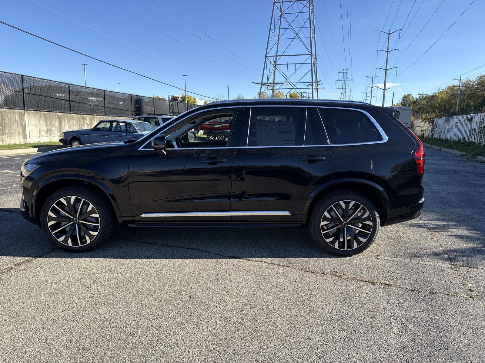 2026 Volvo XC90 Plus - Photo 8