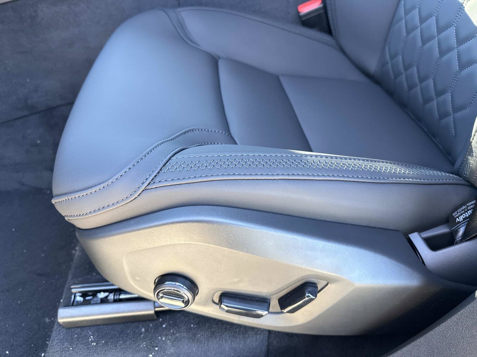 2026 Volvo XC90 Plus - Photo 23