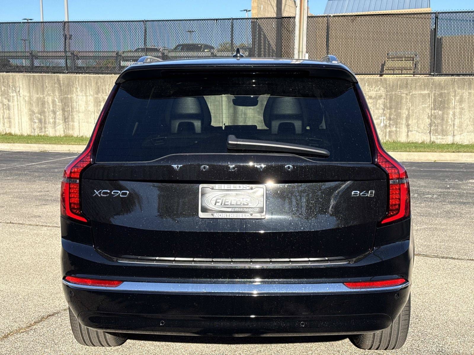 2026 Volvo XC90 Plus - Photo 6