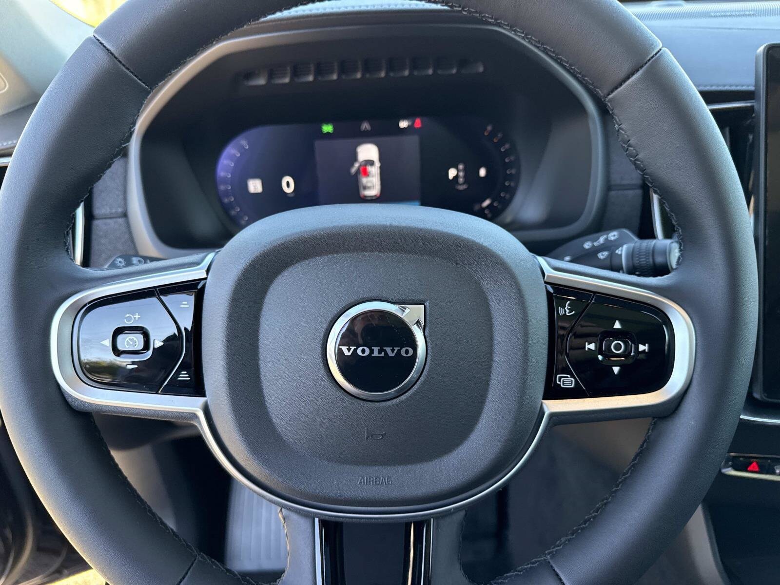 2026 Volvo XC90 Plus - Photo 33