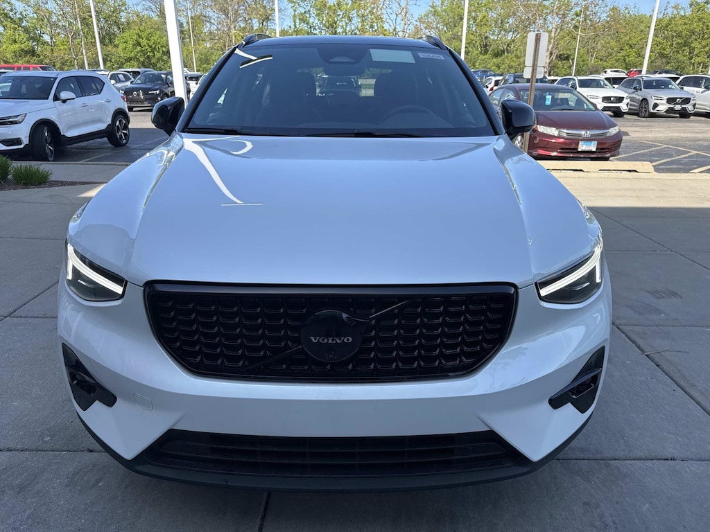 New 2026 Volvo XC40 B5 Ultra Black Edition SUV