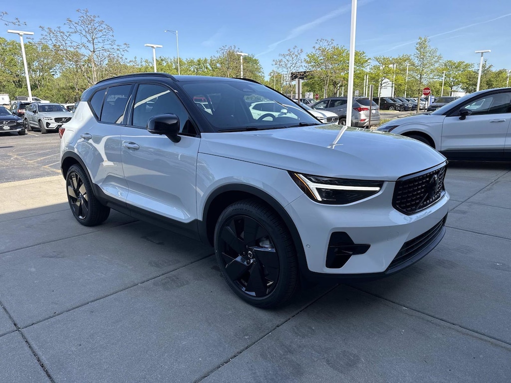 New 2026 Volvo XC40 B5 Ultra Black Edition SUV