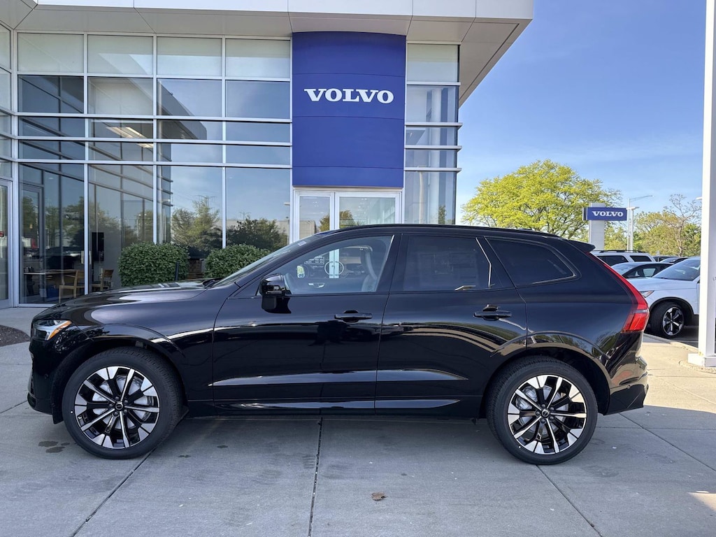 New 2026 Volvo XC60 B5 Plus SUV