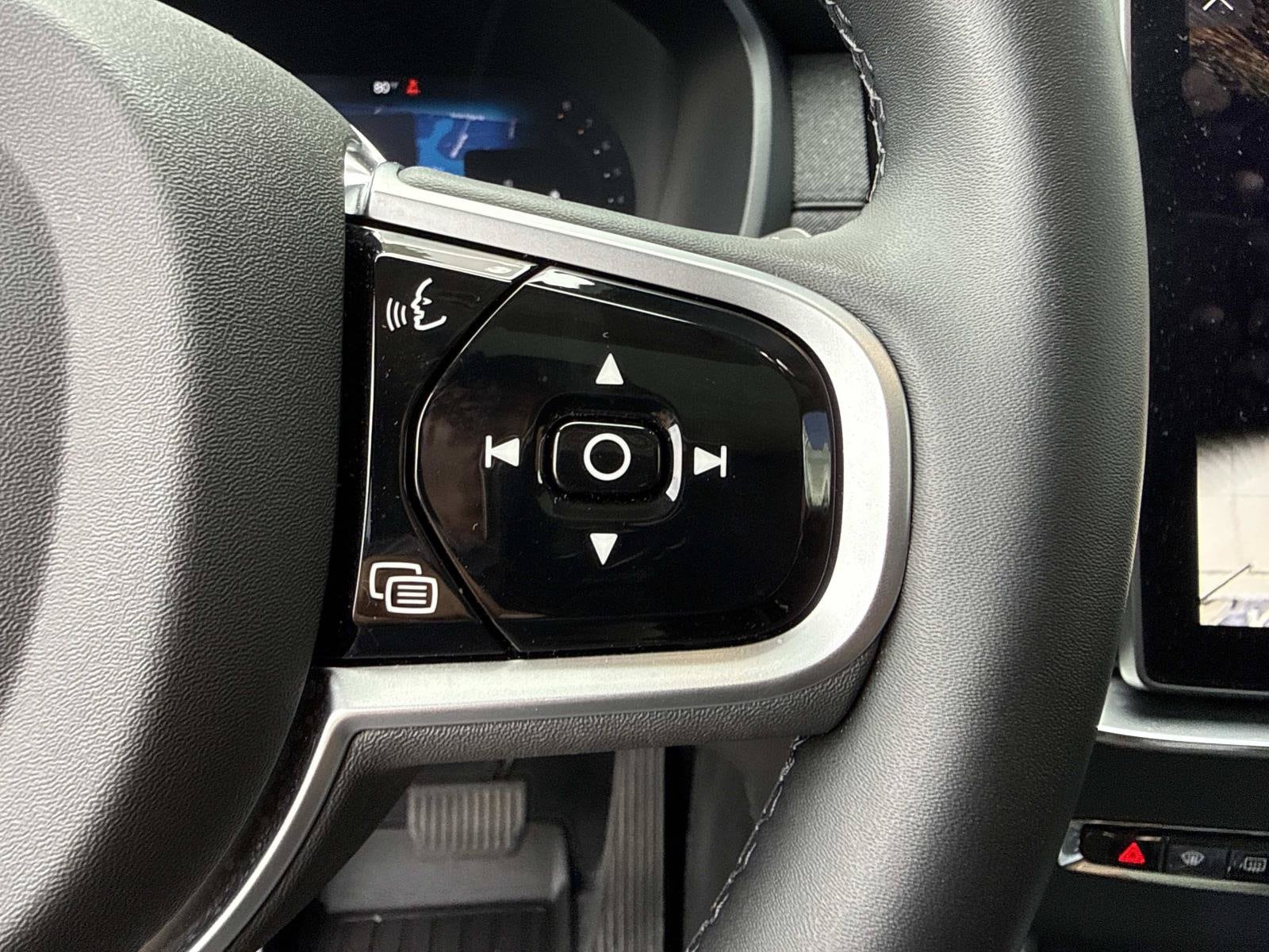 2026 Volvo XC90 Plus - Photo 37