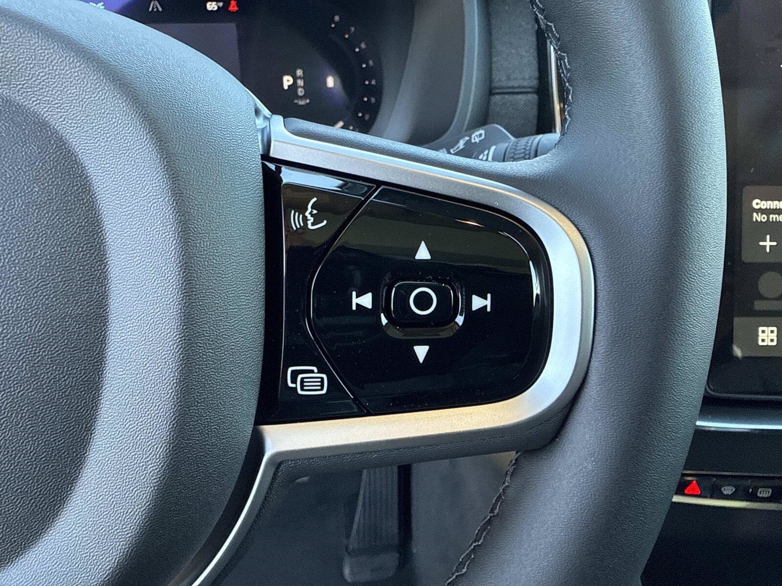 2026 Volvo XC90 Plus - Photo 34