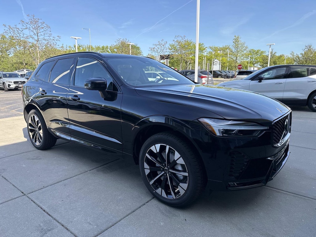 New 2026 Volvo XC60 B5 Plus SUV