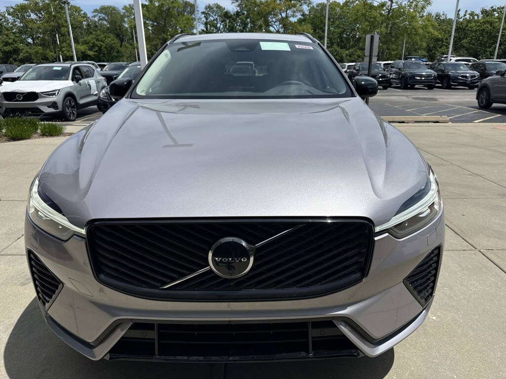 New 2026 Volvo XC60 plug-in hybrid T8 Plus SUV