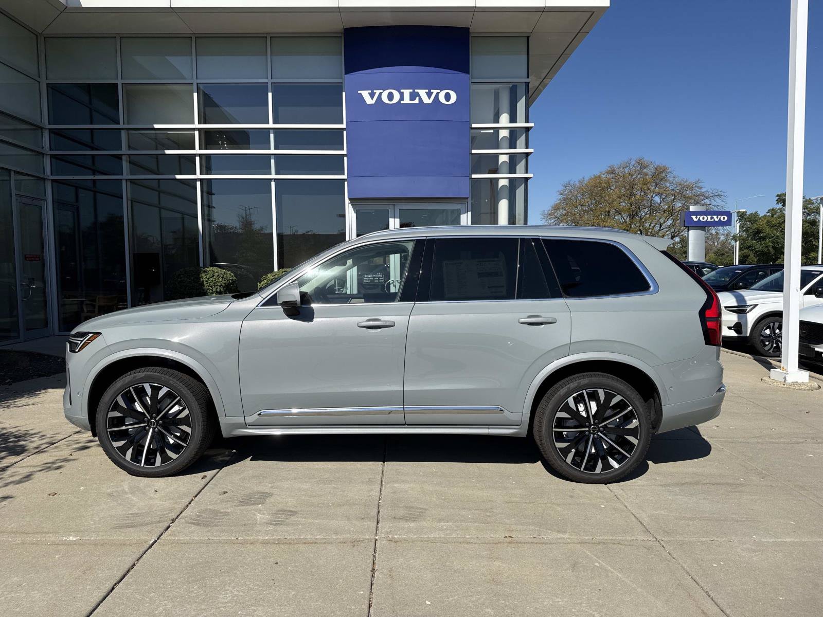 New 2026 Volvo XC90 B6 Plus 7-Seater SUV
