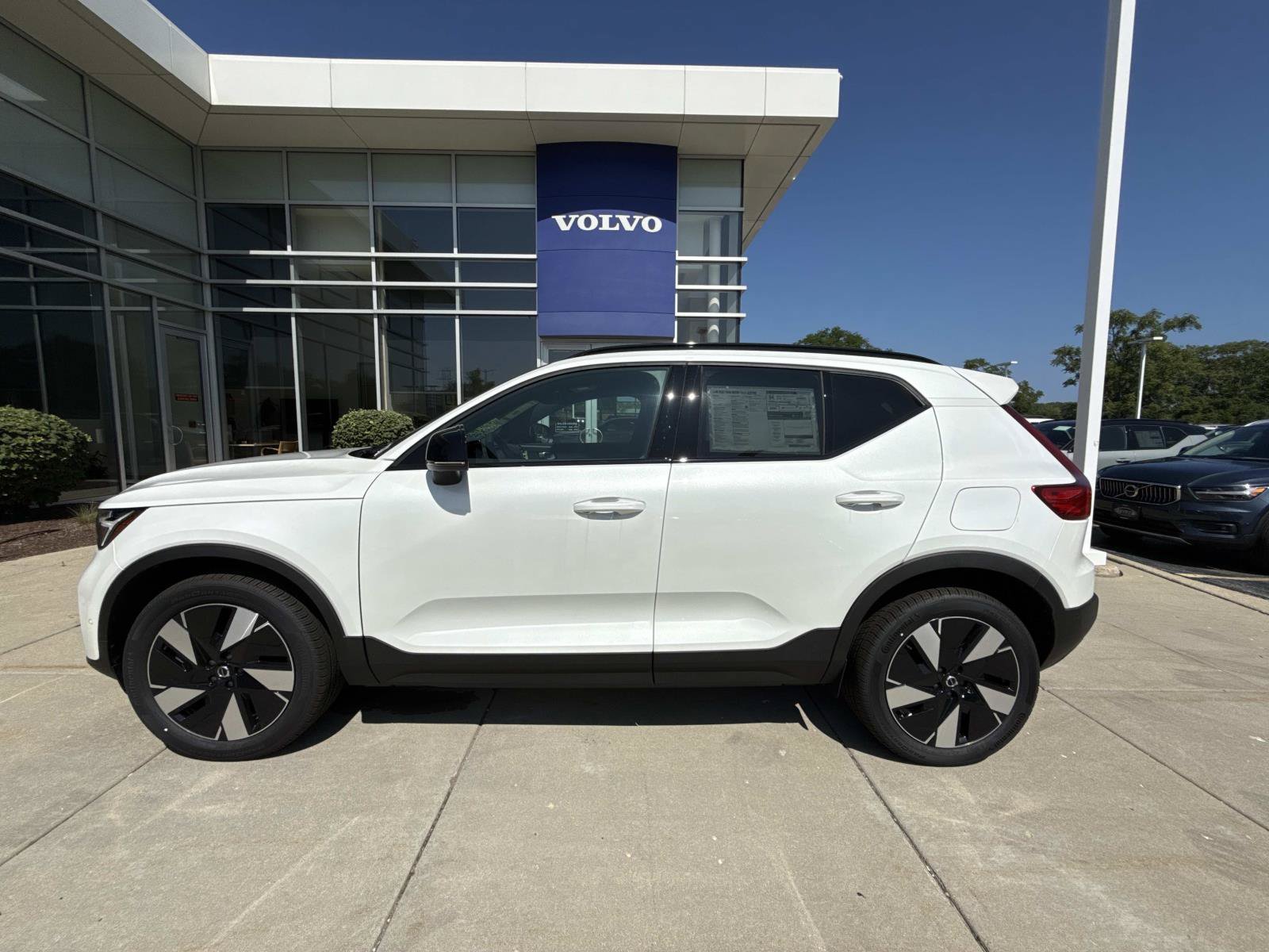 New 2026 Volvo EX40 Twin Motor Plus SUV