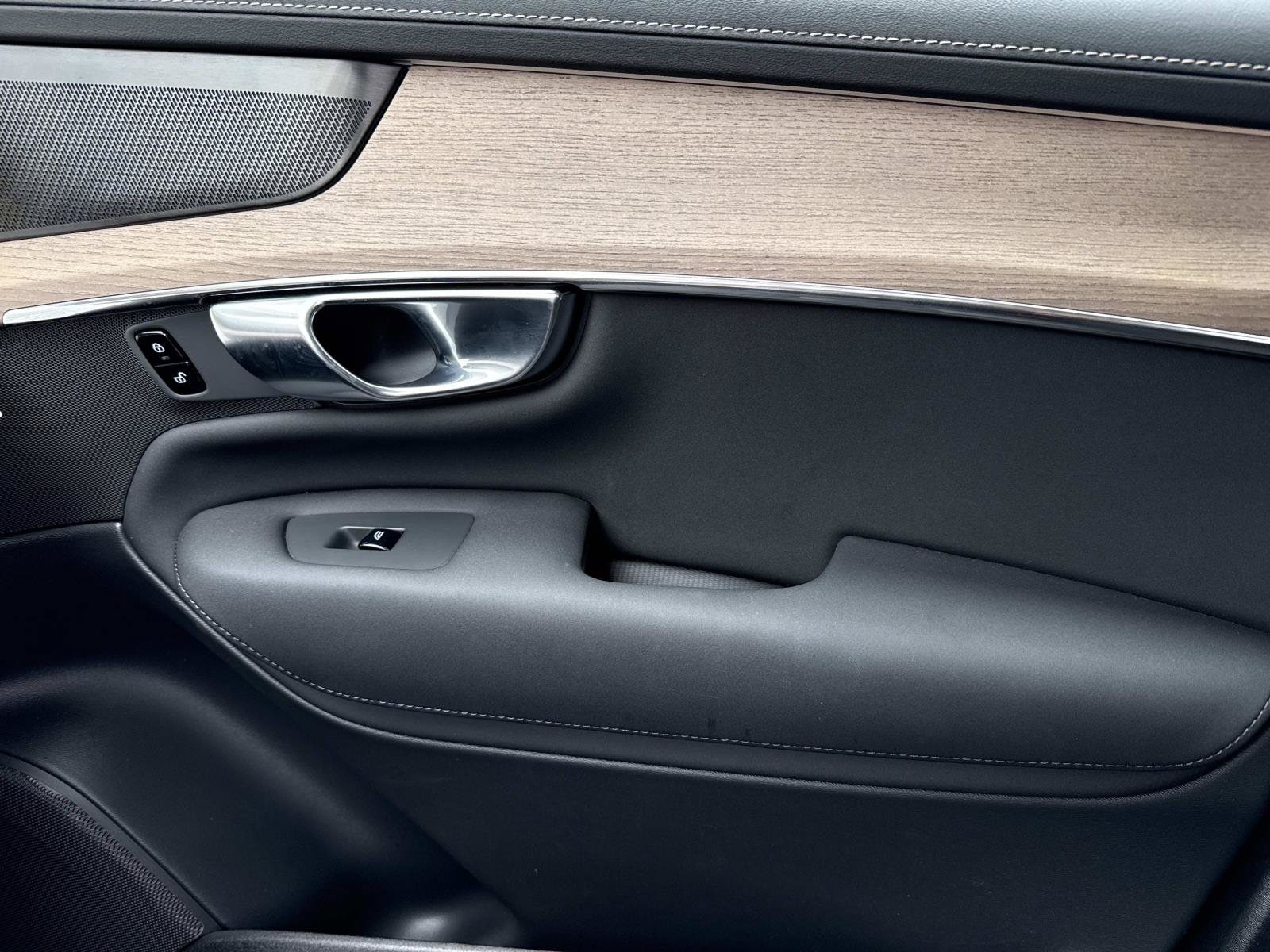 2026 Volvo XC90 Plus - Photo 29