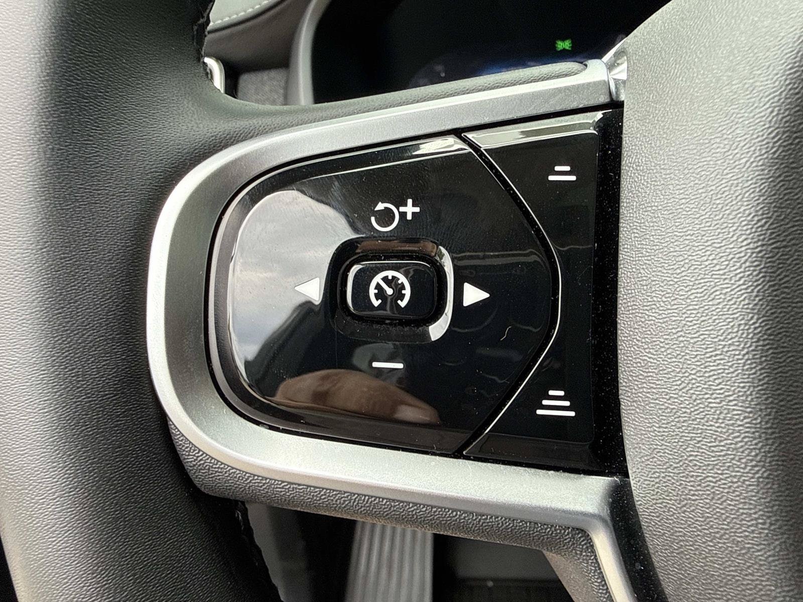 2026 Volvo XC90 Plus - Photo 39