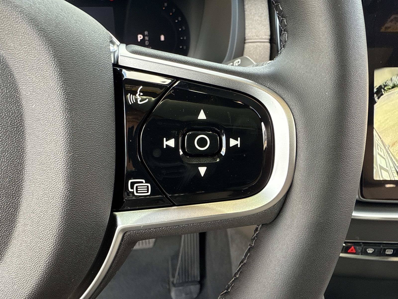 2026 Volvo XC90 Plus - Photo 32