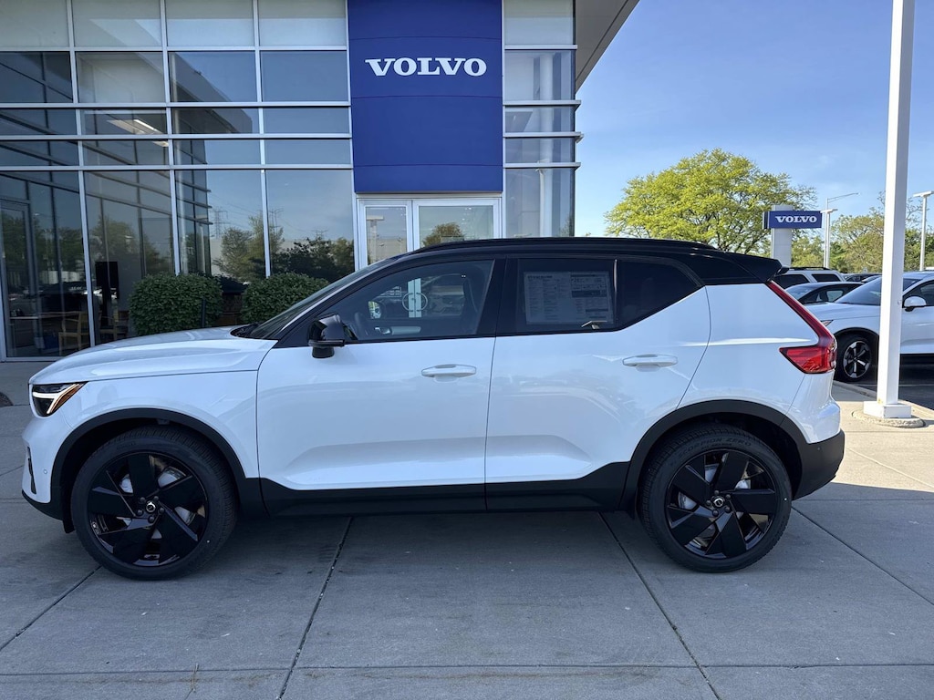 New 2026 Volvo XC40 B5 Ultra Black Edition SUV