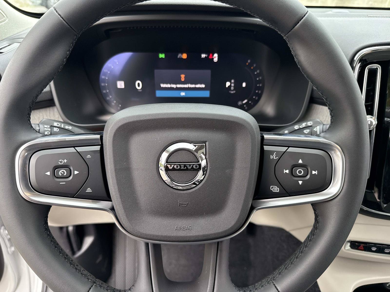 2026 Volvo XC40 Ultra - Photo 31