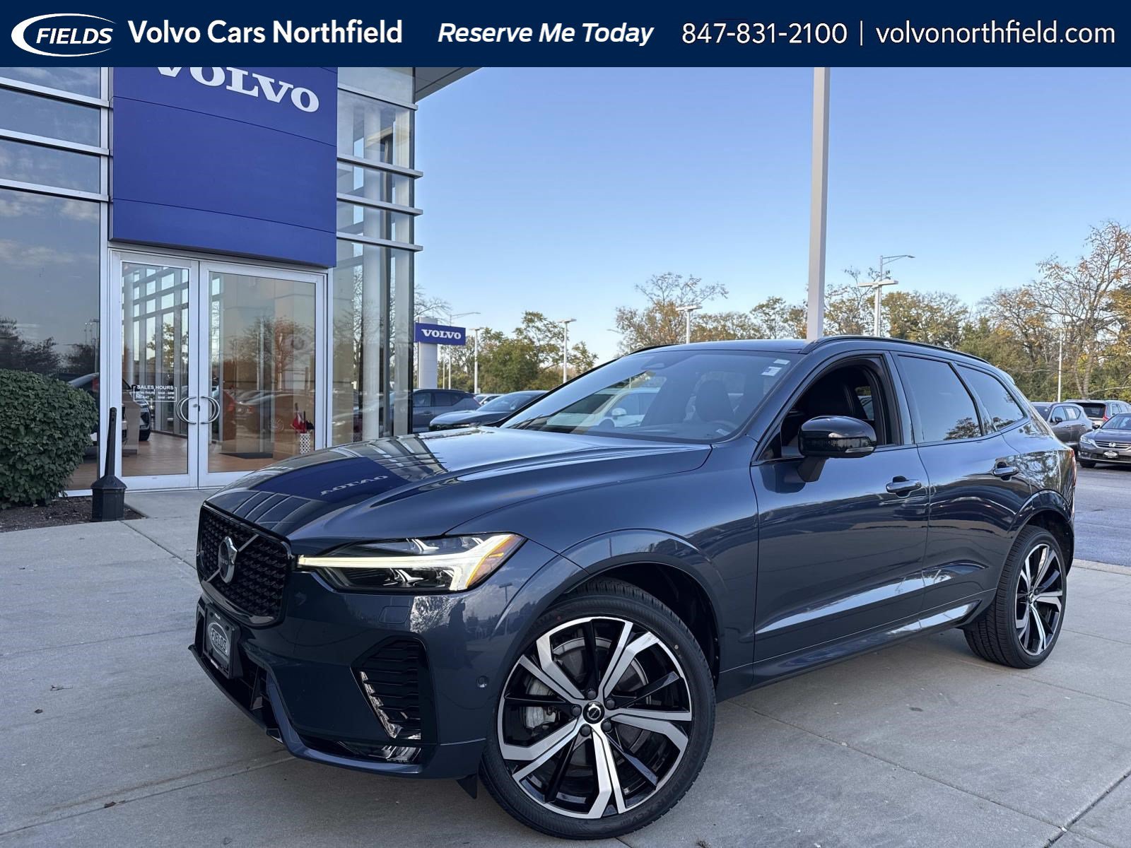2022 Volvo XC60 R-Design
