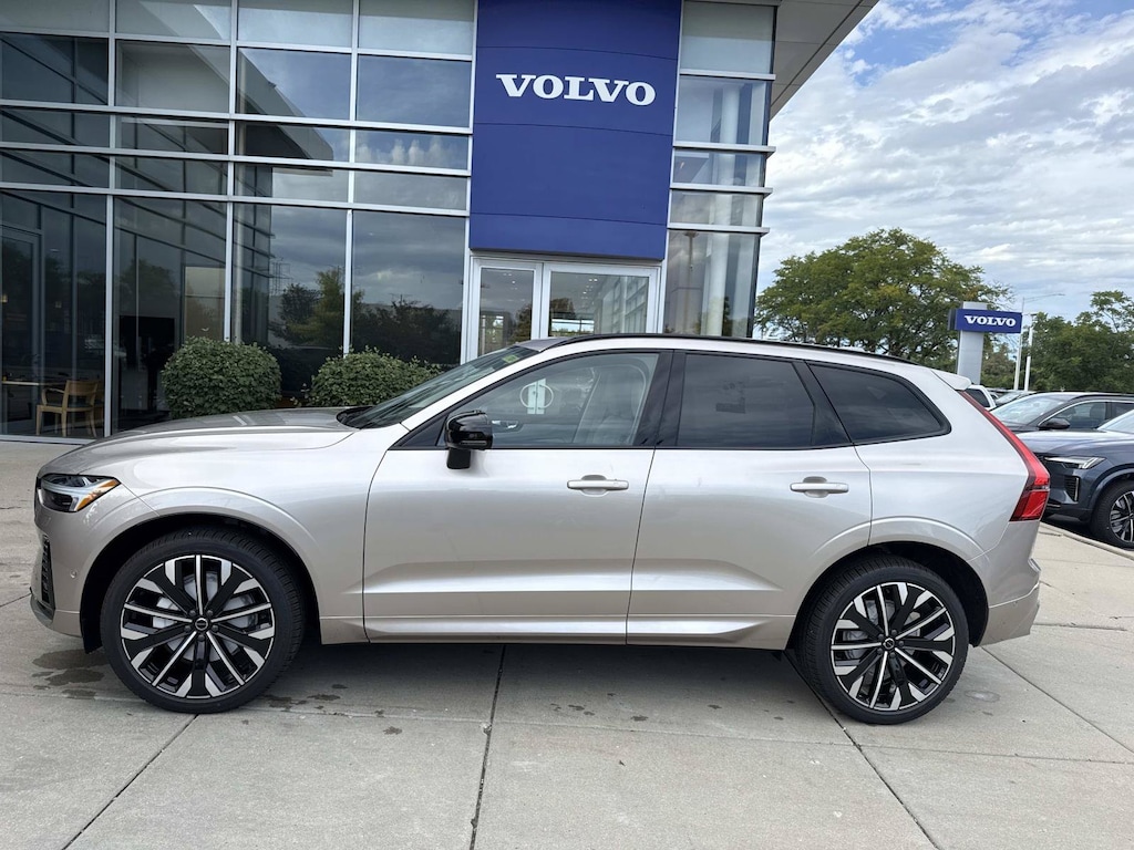 New 2027 Volvo XC60 B5 Ultra SUV