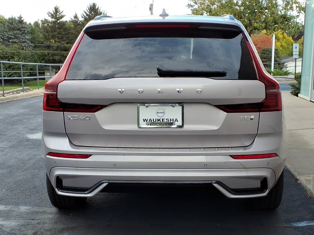 New 2026 Volvo XC60 plug-in hybrid T8 Plus SUV