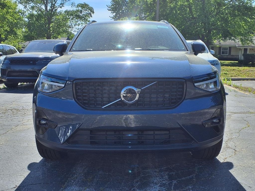 New 2026 Volvo XC40 B5 Plus SUV