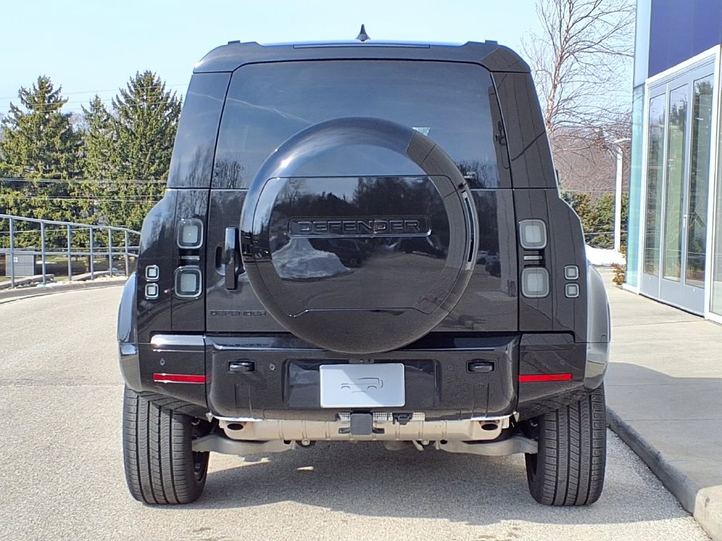 Used 2026 Land Rover Defender 110 X-Dynamic SE SUV