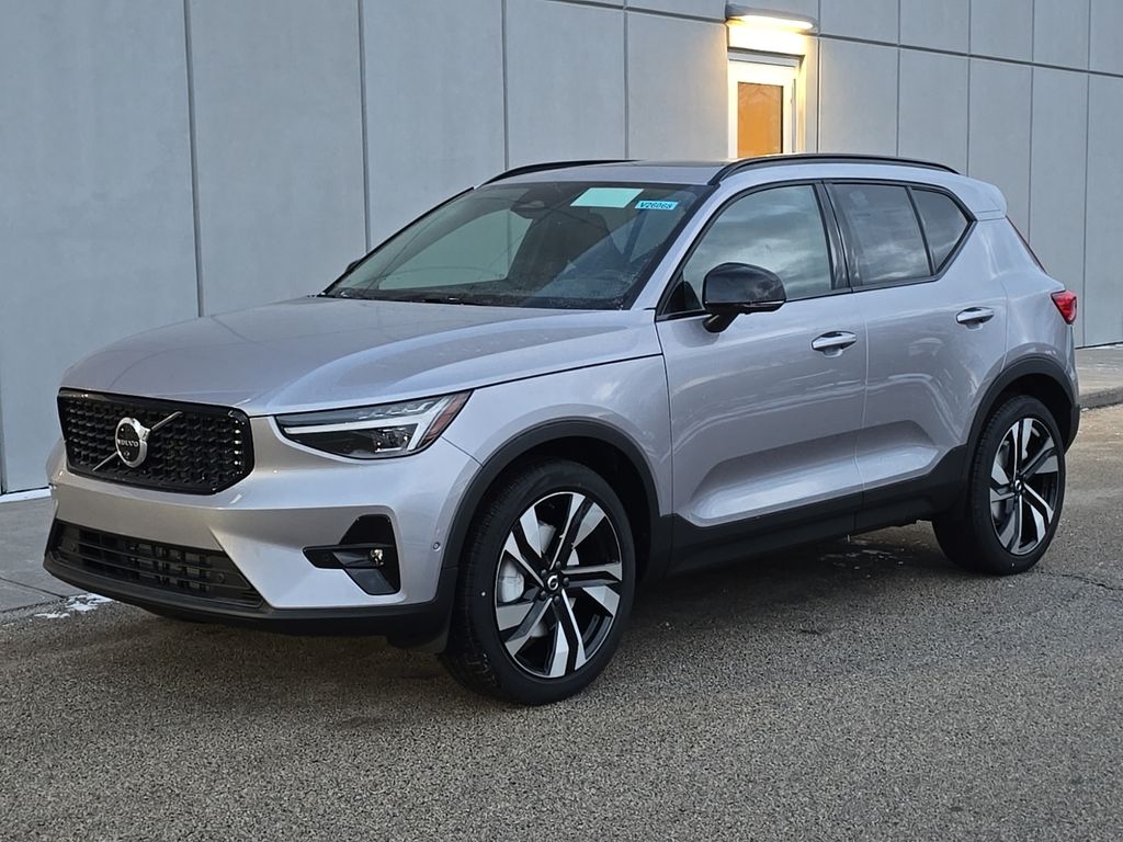 2026 Volvo XC40
