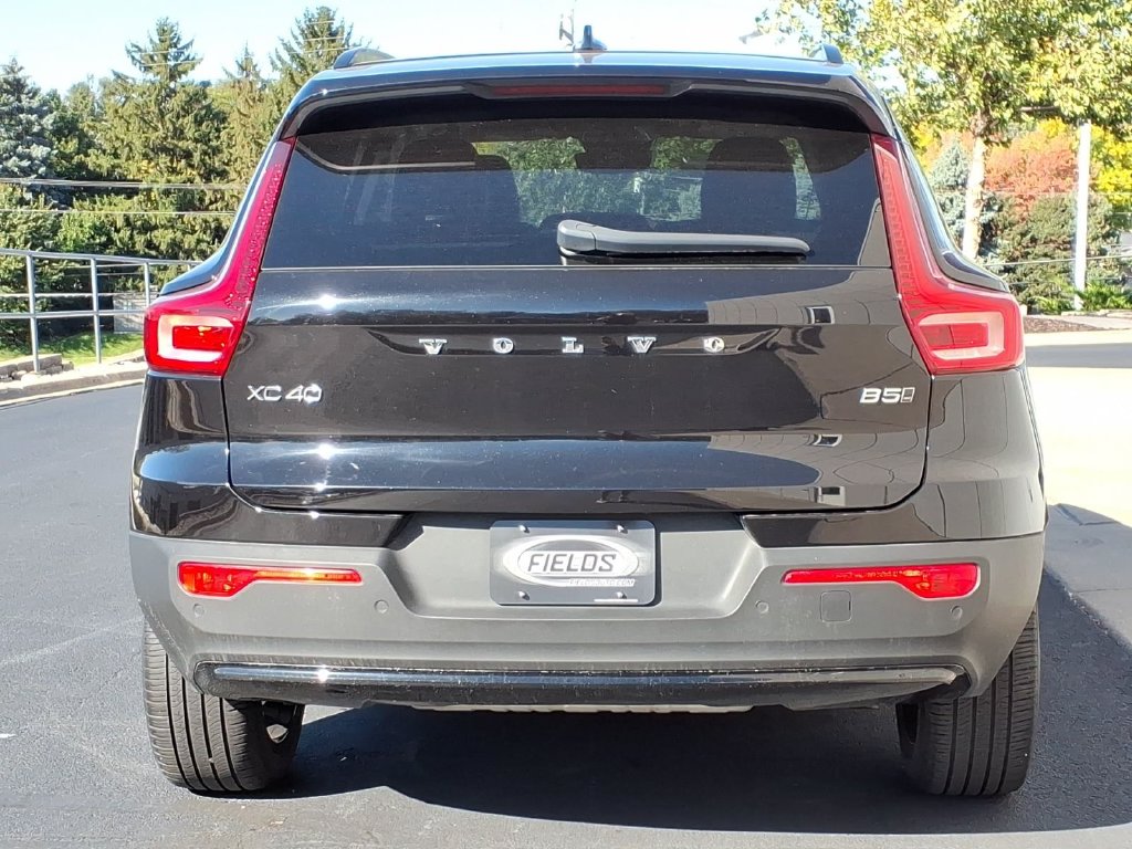 Certified 2024 Volvo XC40 B5 Plus Dark Theme SUV