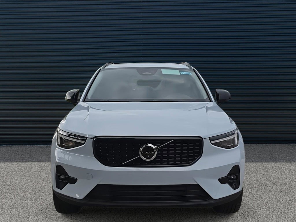 Certified 2026 Volvo XC40 B5 Plus SUV