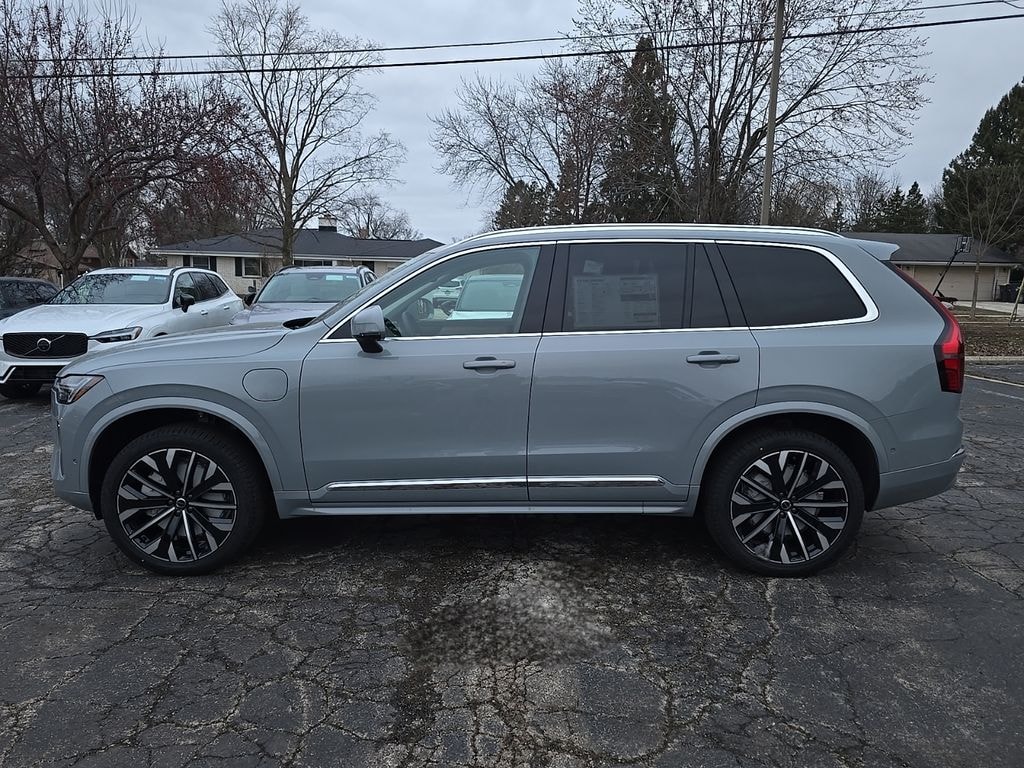 New 2026 Volvo XC90 plug-in hybrid T8 Plus 7-Seater SUV