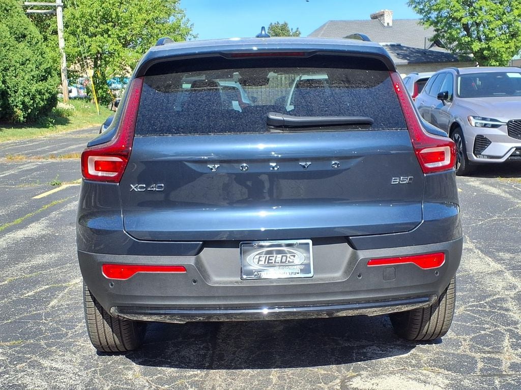 New 2026 Volvo XC40 B5 Plus SUV