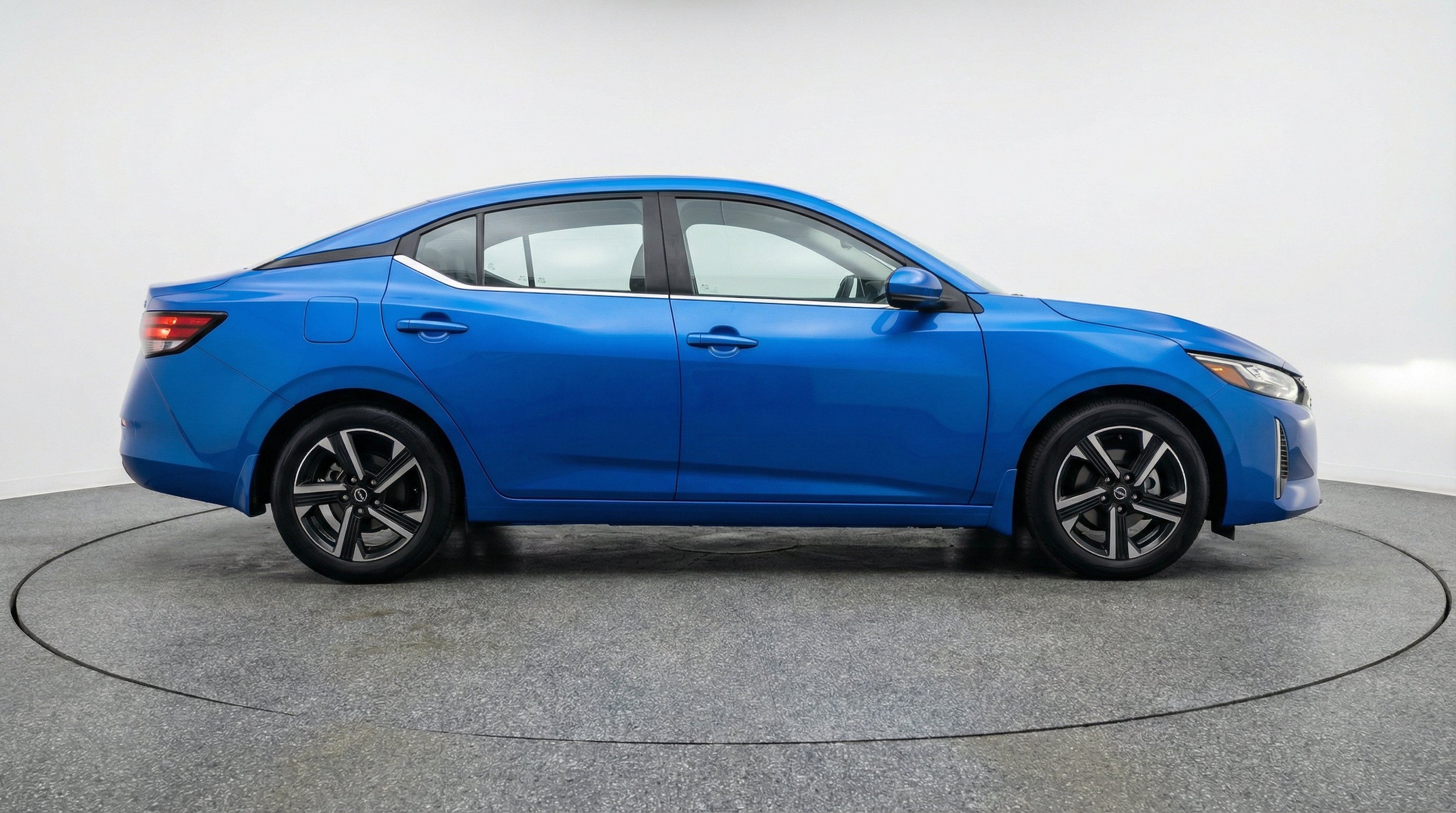 Thumbnail: 2025 Nissan Sentra - 10