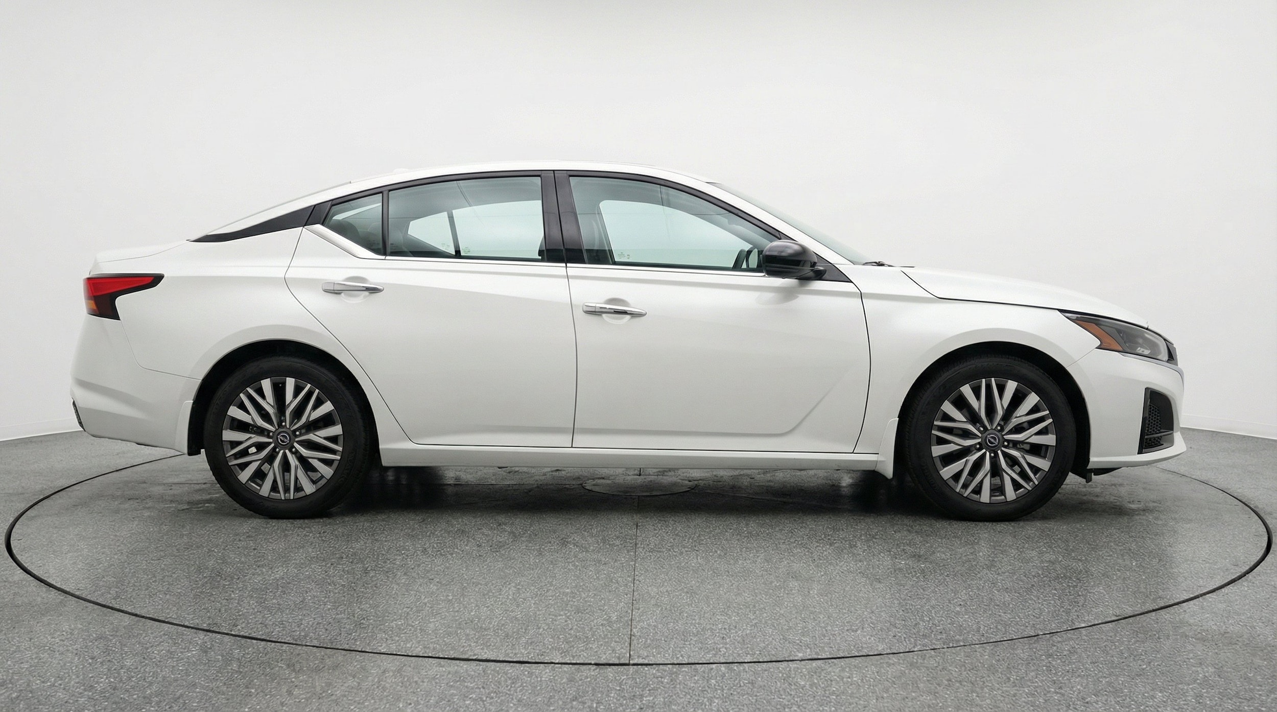 Thumbnail: 2025 Nissan Altima - 10