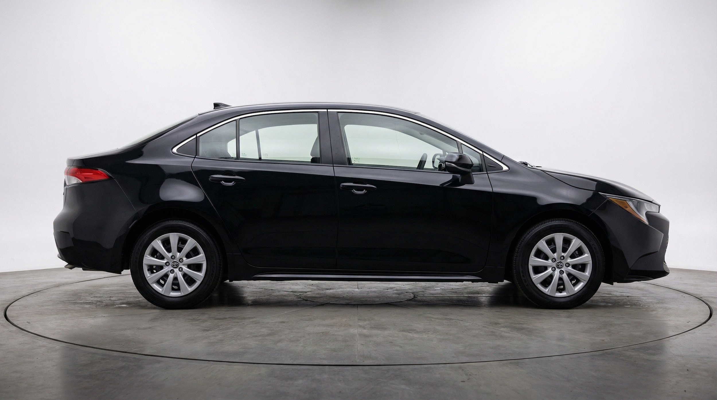 Thumbnail: 2025 Toyota Corolla - 11