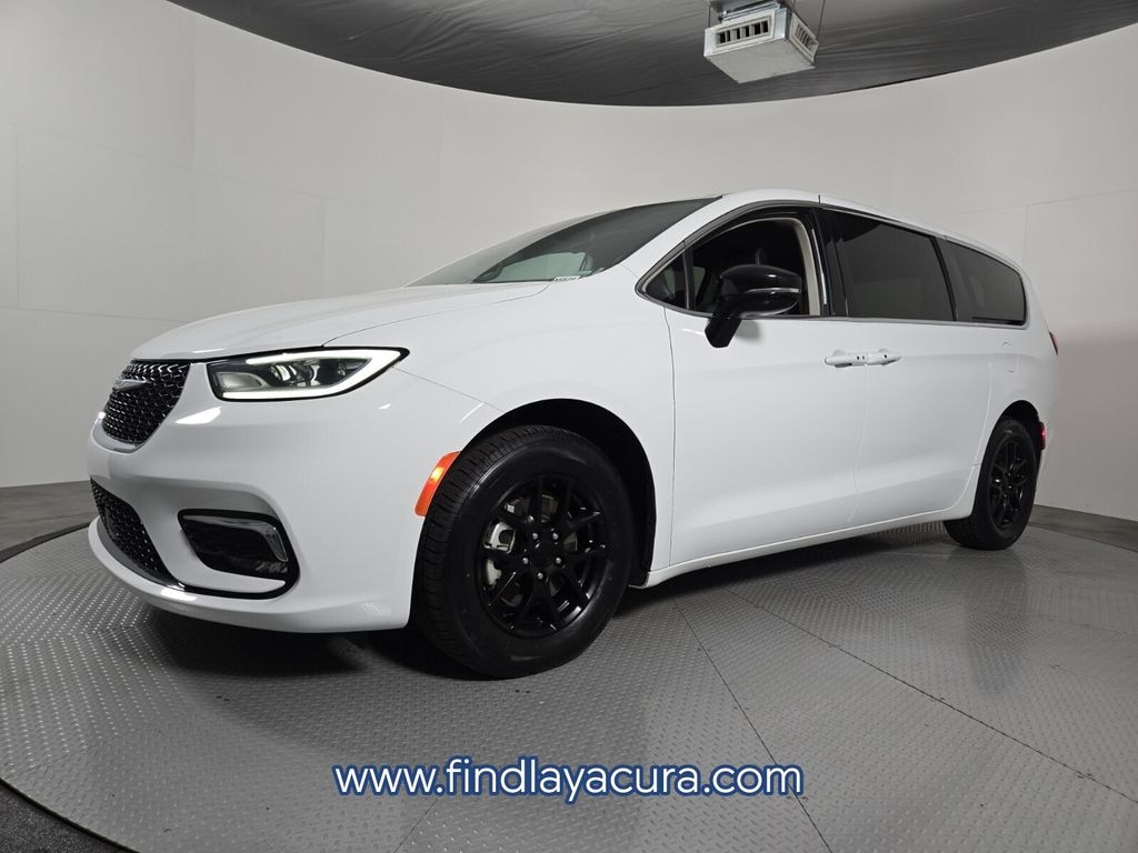 Used 2024 Chrysler Pacifica Touring L Van Passenger Van