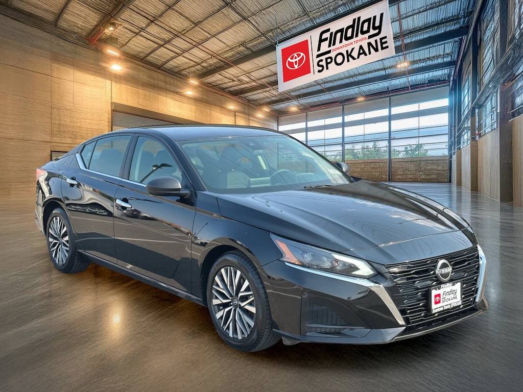 Used 2025 Nissan Altima SV Sedan