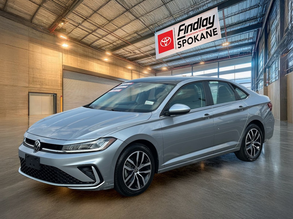 Used 2025 Volkswagen Jetta 1.5T SE Sedan