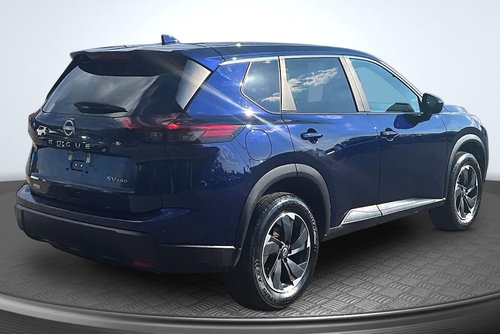 Used 2024 Nissan Rogue SV SUV
