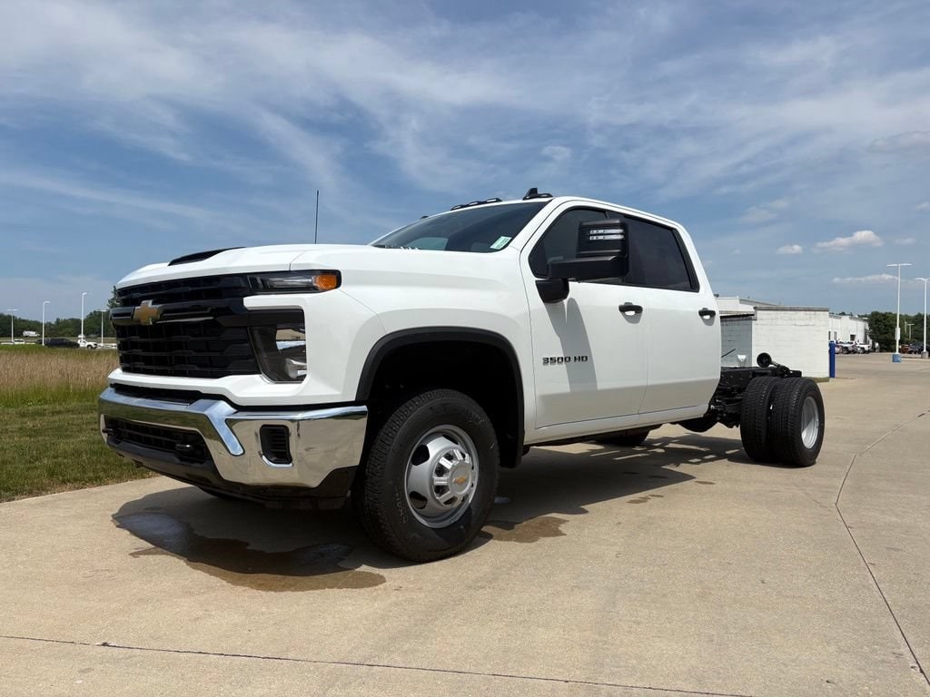 2026 Chevrolet Silverado 3500 Chassis Cab