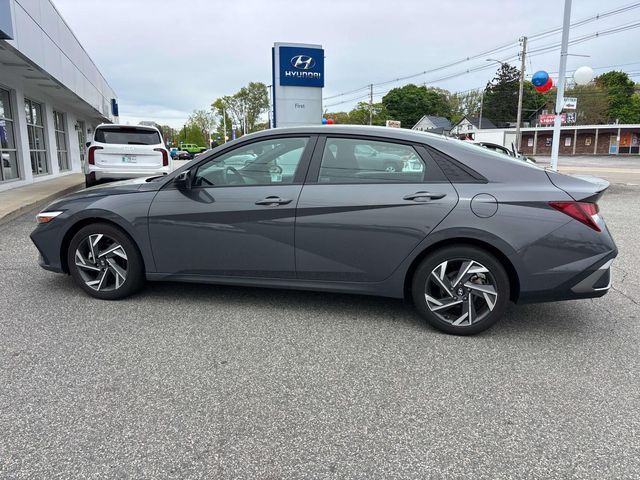 2025 Hyundai Elantra SEL - Photo 6