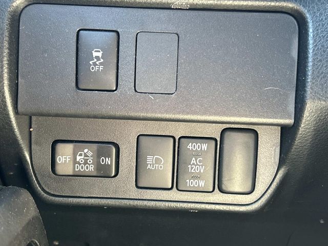 2023 Toyota Tacoma TRD Sport - Photo 18