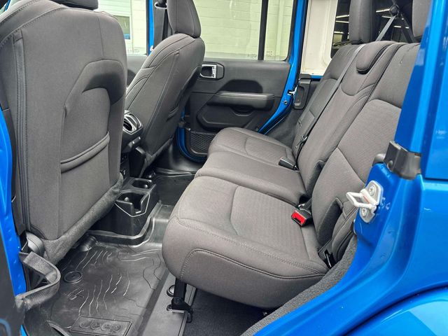 2023 Jeep Wrangler 4-Door Sahara - Photo 12