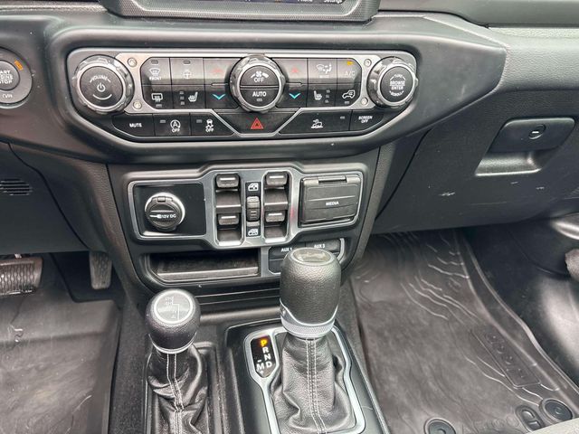 2023 Jeep Wrangler 4-Door Sahara - Photo 23