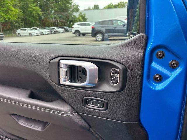 2023 Jeep Wrangler 4-Door Sahara - Photo 19