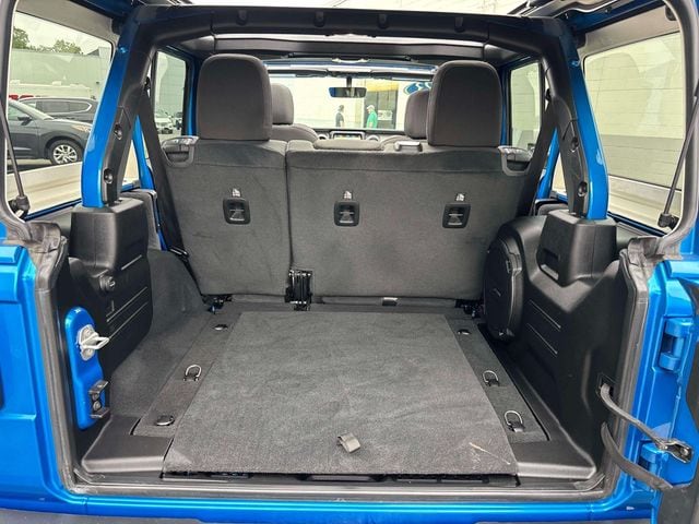 2023 Jeep Wrangler 4-Door Sahara - Photo 14