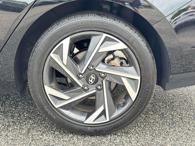 2025 Hyundai Elantra SEL - Photo 7