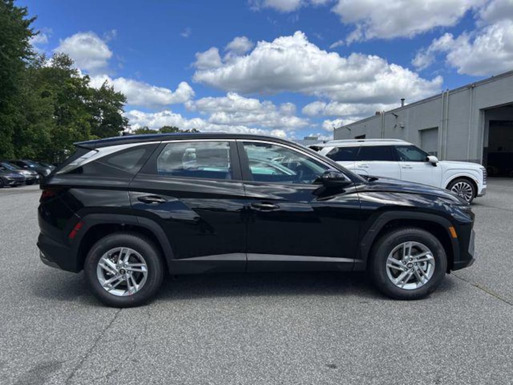 New 2026 Hyundai Tucson SE AWD SUV